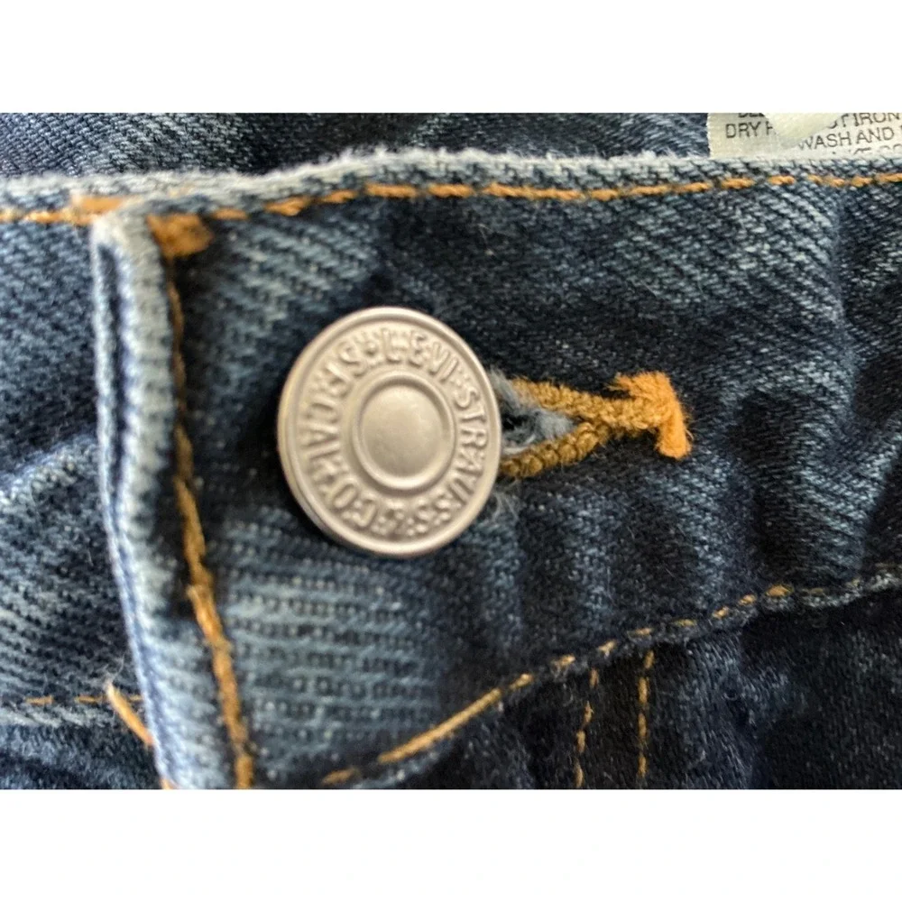 Levis preowned these